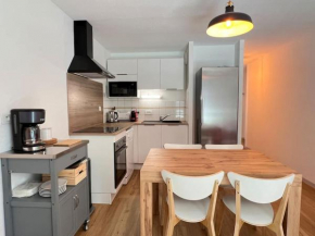T3 centre ville avec parking, balcon et wifi. 5P.